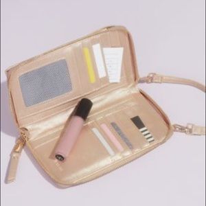NWT METALLIC CROSSBODY PHONE WALLET